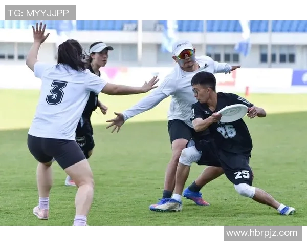 南京飞盘队在世界攀岩锦标赛中的默契配合与精彩表现分析 南京飞盘队在世界攀岩锦标赛中的默契配合与精彩表现分析