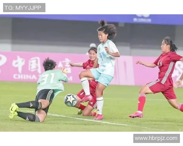 U16女足迎战加拿大队期待年轻球员展现风采与实力 U16女足迎战加拿大队期待年轻球员展现风采与实力